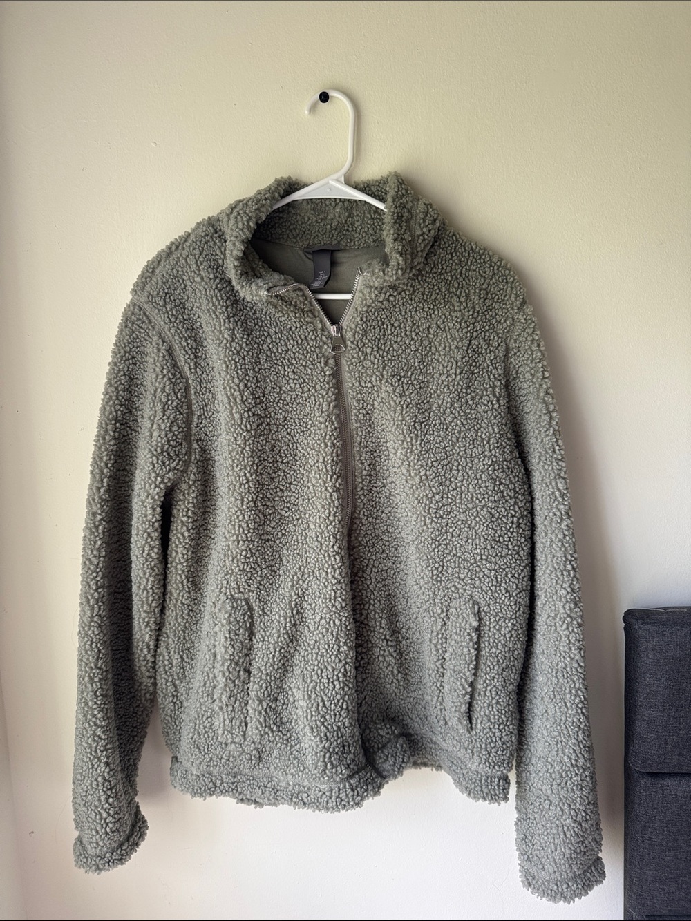 H&M Cozy Full-Zip Sherpa Jacket in Sage Green